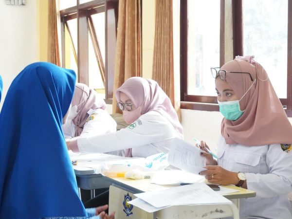 Cek Kesehatan Gratis dan Pendampingan Poskestren, Dinas Kesehatan Tulungagung Hadir di MBS 1 Tulungagung